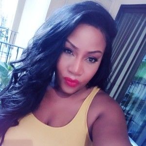 Meet your Posher, Alexis